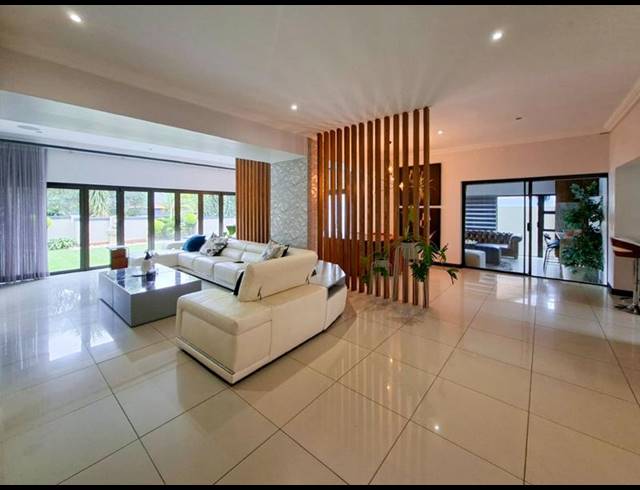 4 BEDROOM HOUSE FOR SALE IN MIDSTREAM ESTATE